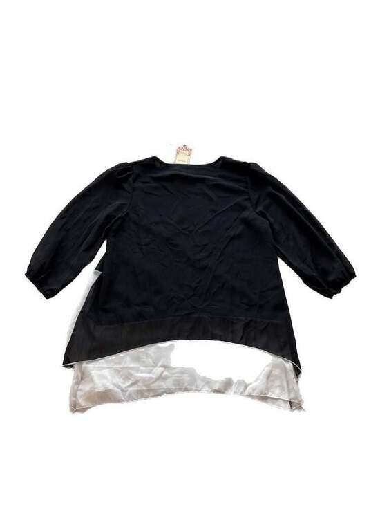 XinXinJia Black and White Asymmetrical Blouse, Size M, Long Sleeve Casual Top - Picture 4 of 4